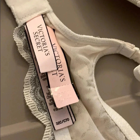 VIctoria’s Secret Dream Angel Push Up Bra w/o Pads NWT - Picture 6 of 12